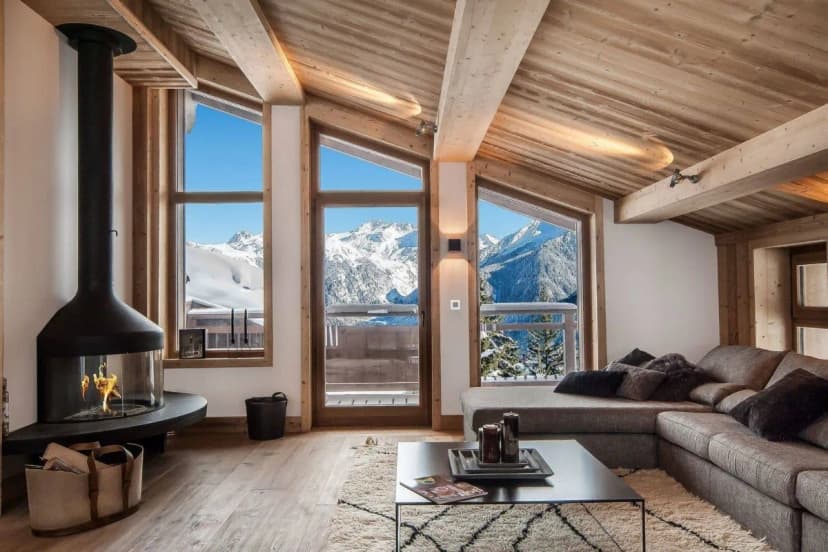 Spacious Chalet Offering Direct Lift Access