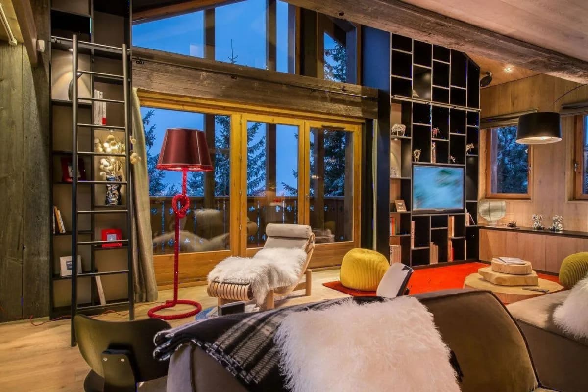Warm And Elegant Chalet In Courchevel photo 2