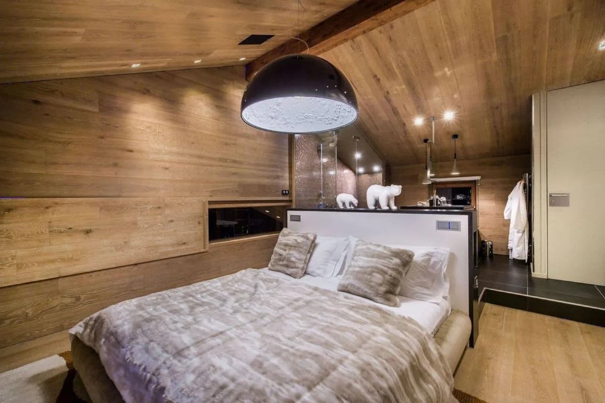 Warm And Elegant Chalet In Courchevel photo 3