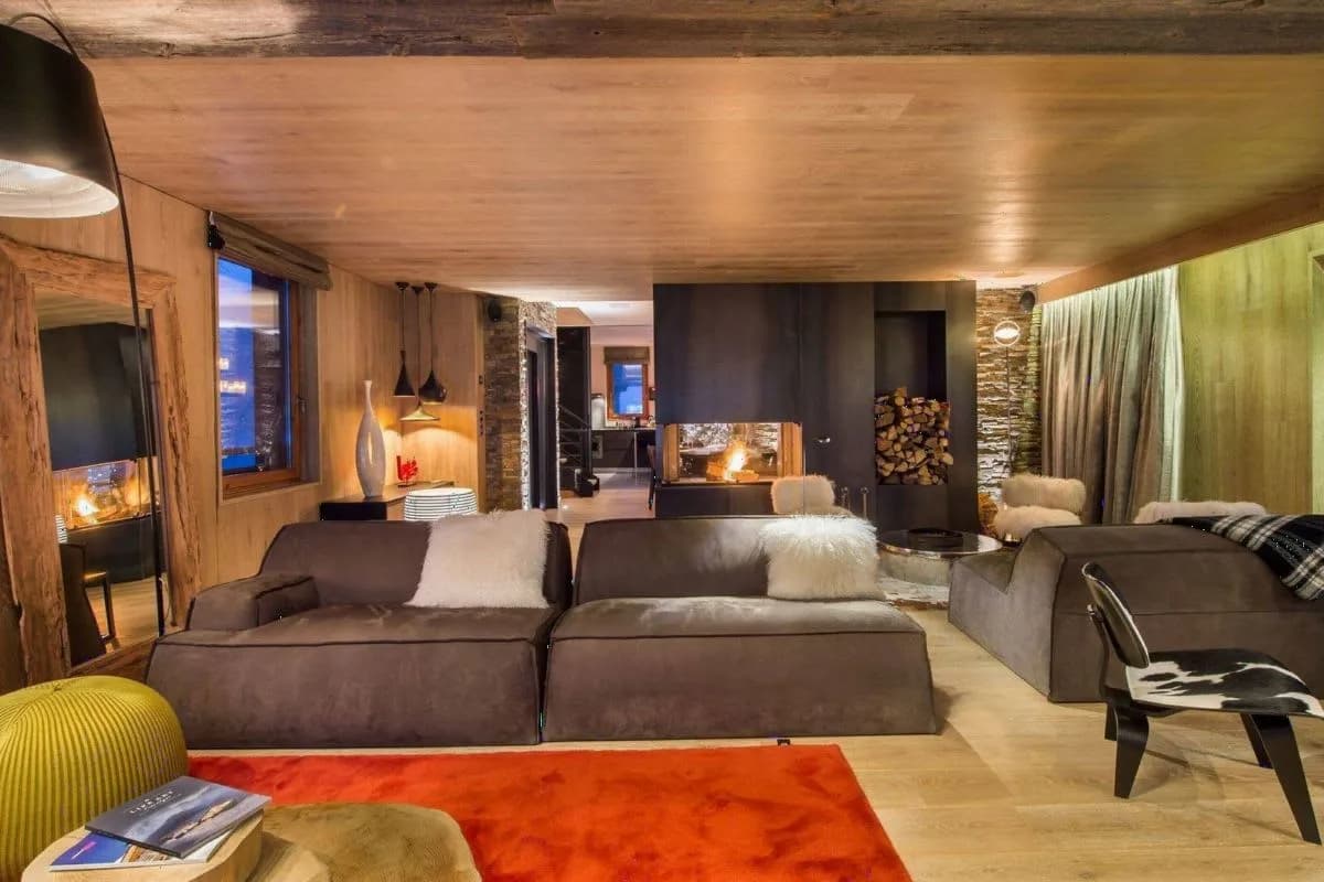 Warm And Elegant Chalet In Courchevel photo 4