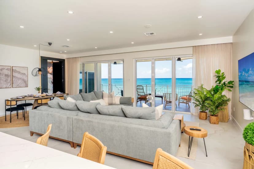 Oceanfront Three Bedroom Villa in Cayman