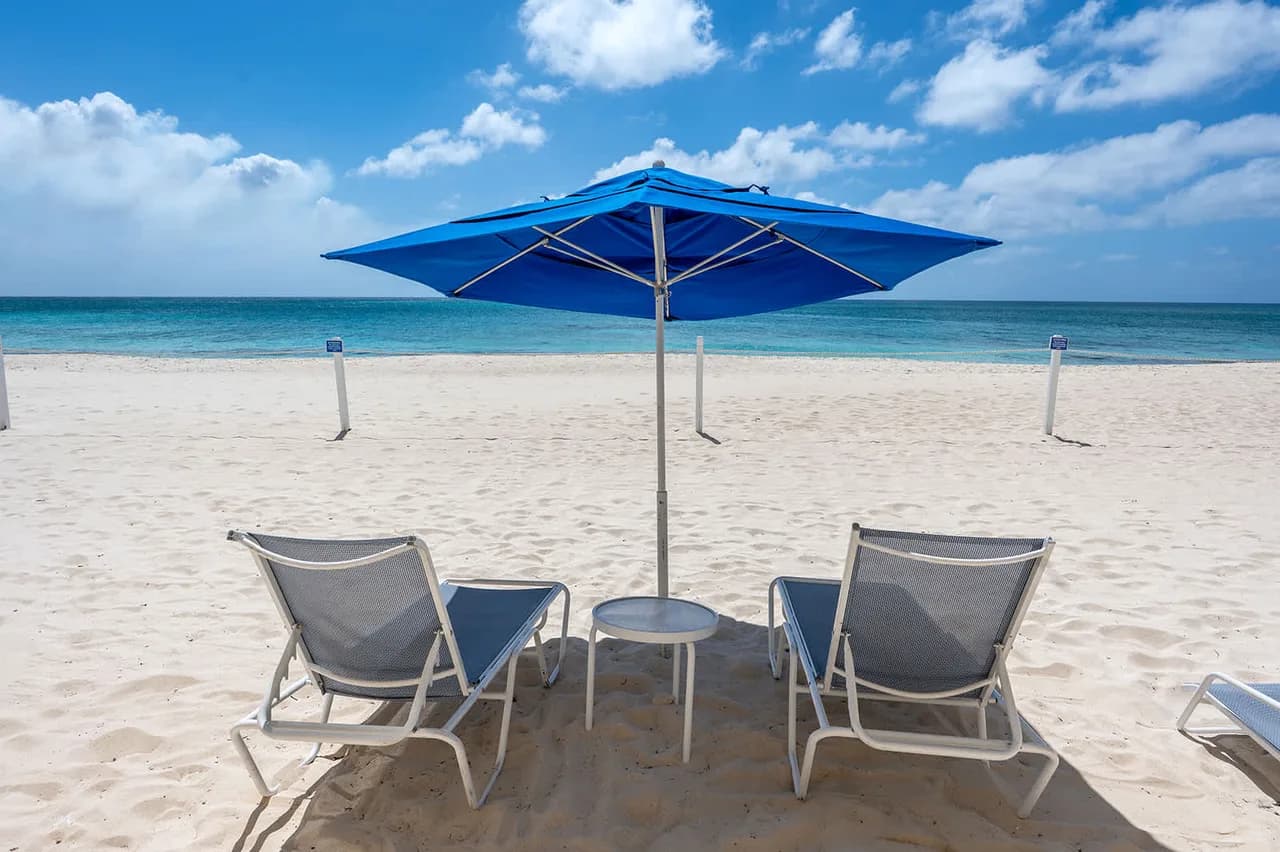 Beachfront Luxury Three Bedroom Retreat in Cayman photo 3