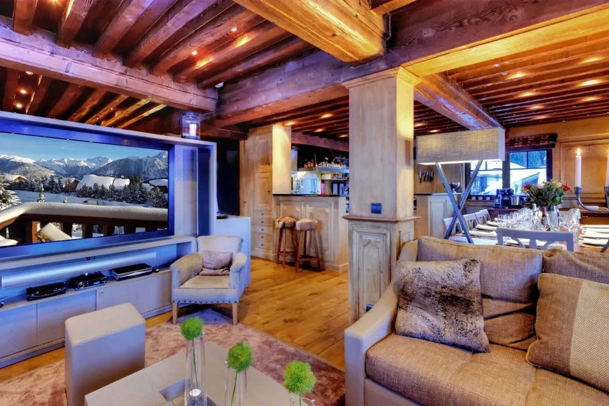 South-Facing Alpine Haven with Fireplace photo 4