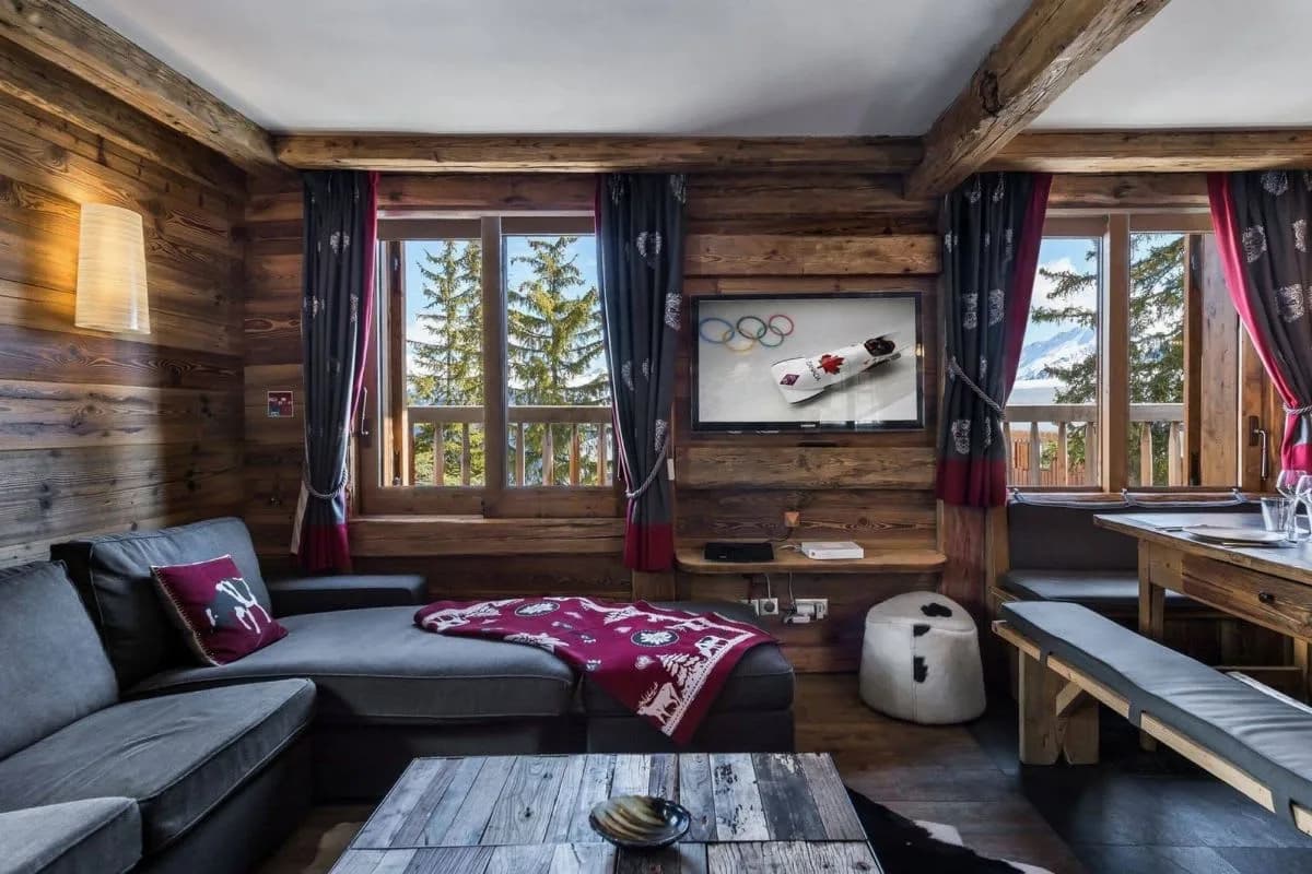 Authentic Alpine Chalet with Modern Comforts photo 2
