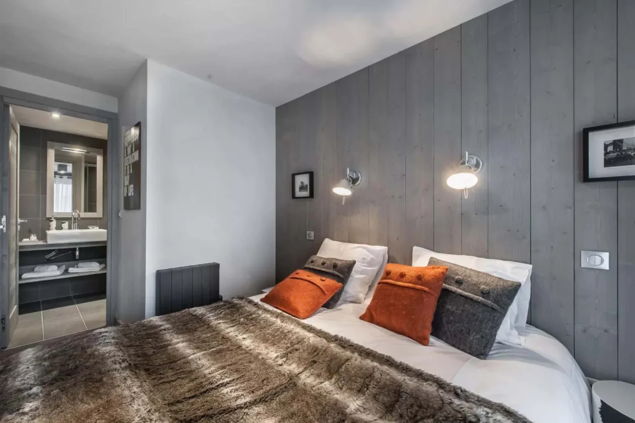 Prime Courchevel Location With Ensuite Comfort photo 3