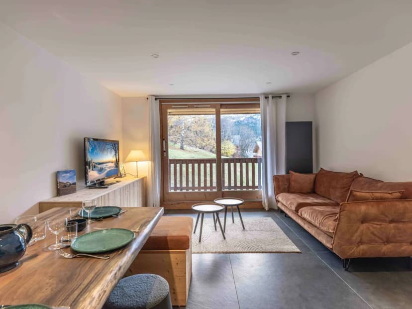 Village Mountain Apt With Modern Comfort