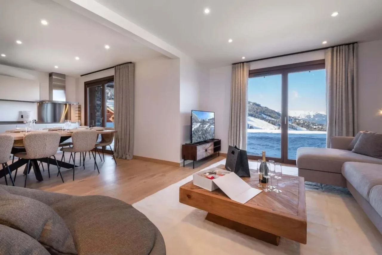 Scenic Alpine Apartment Steps From Everything photo 2