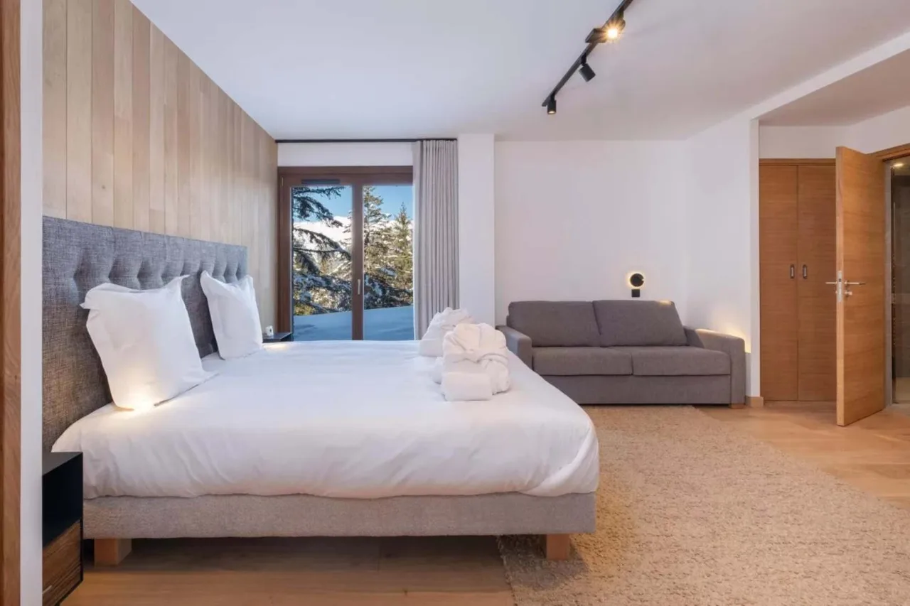 Scenic Alpine Apartment Steps From Everything photo 3