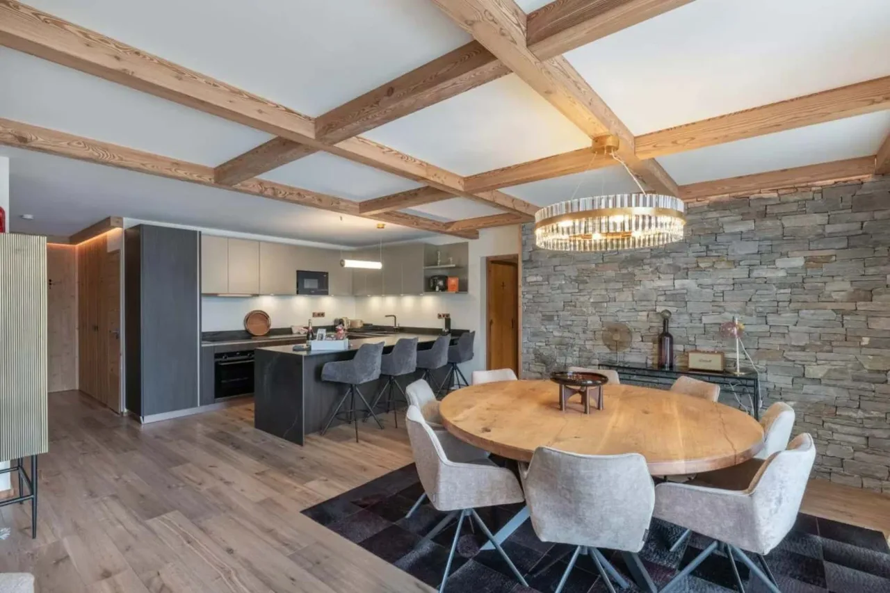 Comfort-Focused Alpine Stay With Great Access photo 5