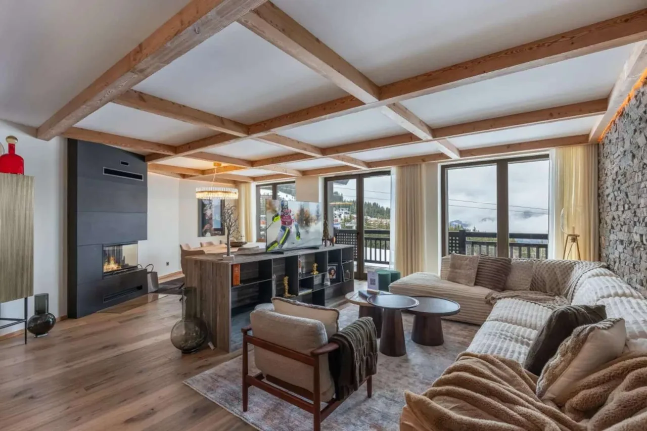 Romantic Alpine Apartment With Private Terrace