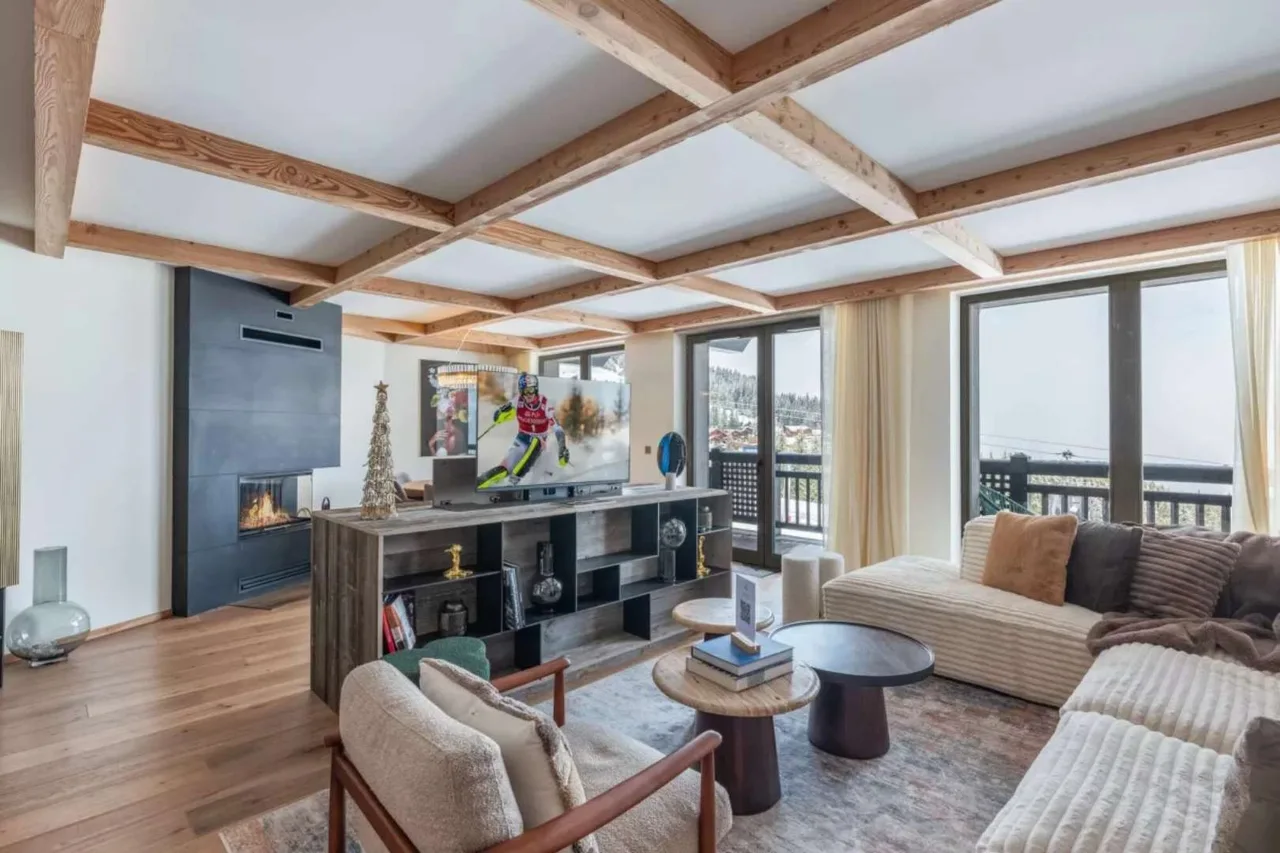 Beautiful Alpine Duplex With Ski Access photo 4