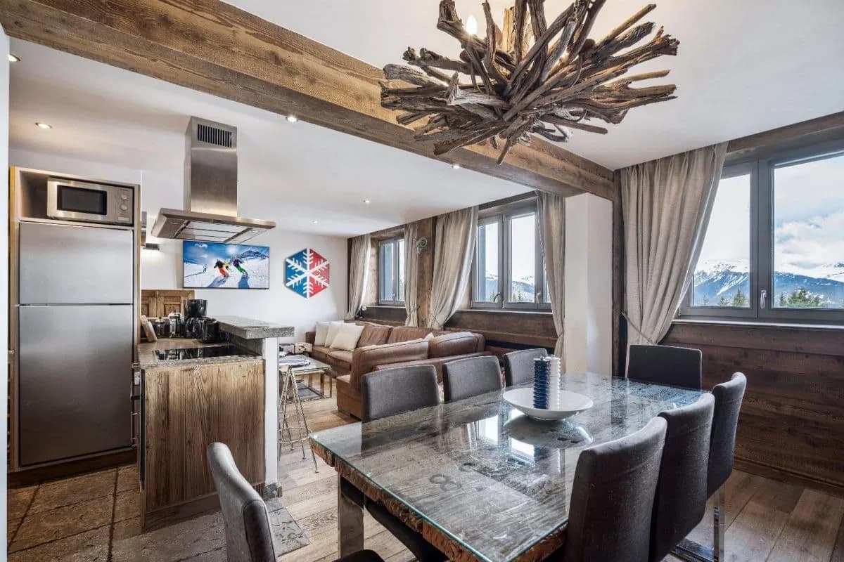 Ski-Accessible Home With Warm Mountain Charm photo 4