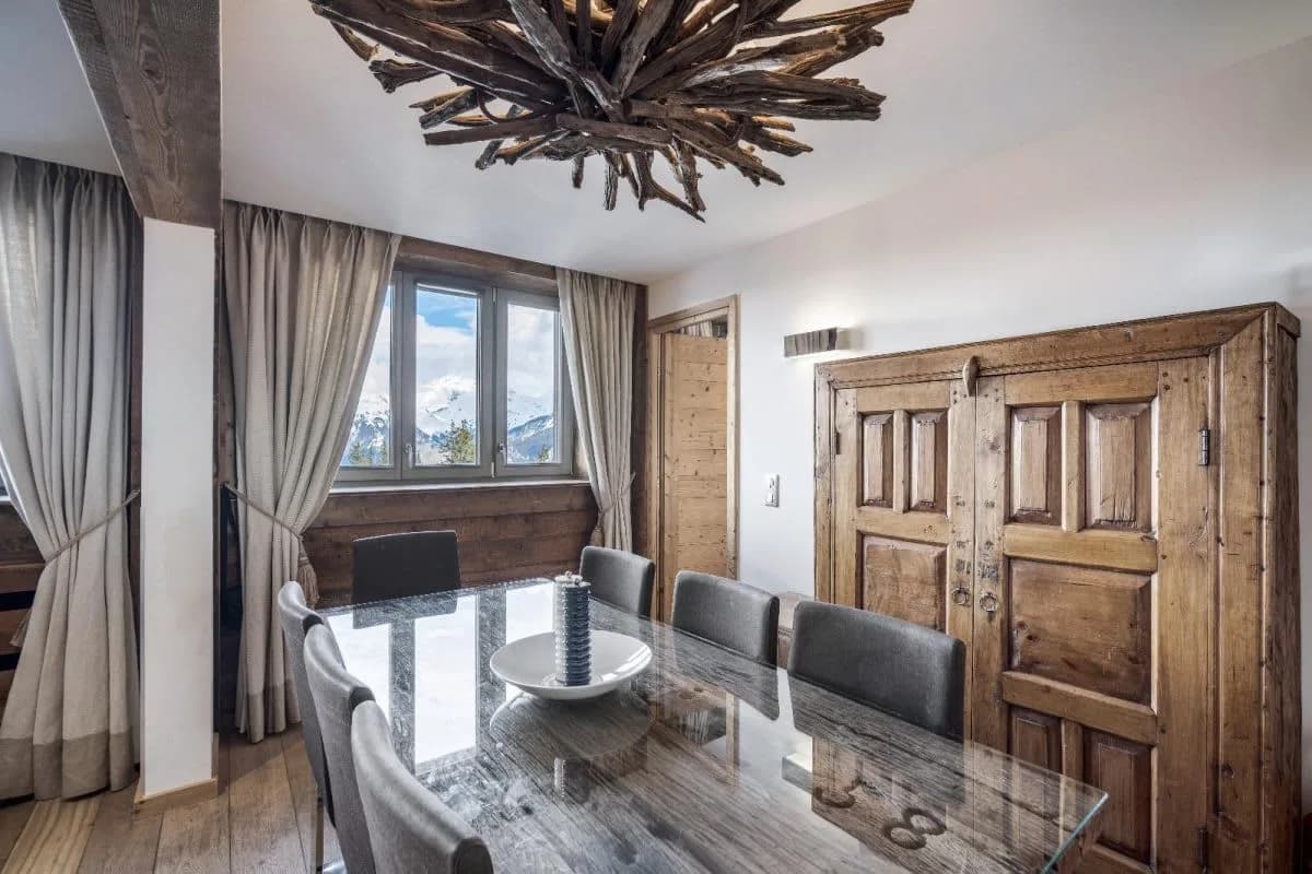 Ski-Accessible Home With Warm Mountain Charm photo 5