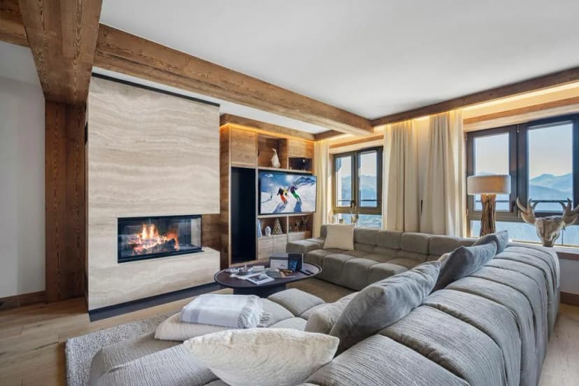 Renovated Alpine Retreat Steps From Slopes