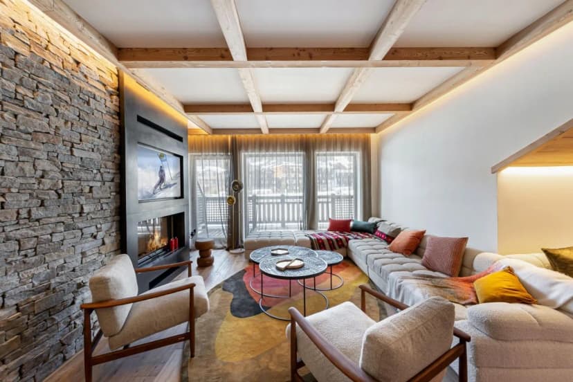 Bright Central Apartment With Alpine Charm