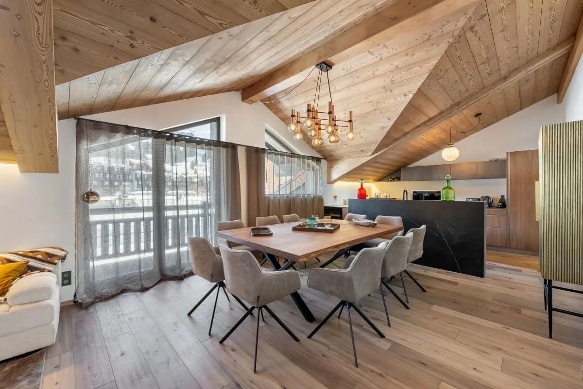 Bright Central Apartment With Alpine Charm photo 5