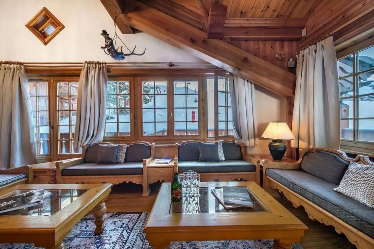 Stylish Courchevel Chalet With Mountain Atmosphere photo 4
