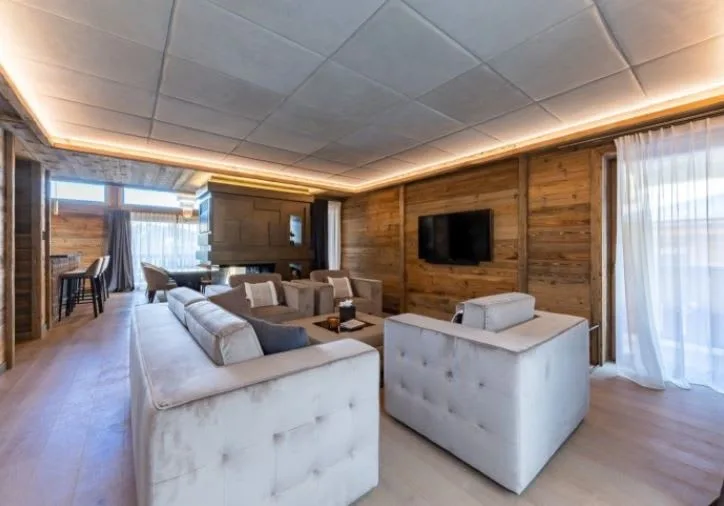 Modern Luxurious Chalet With Wellness Center photo 2