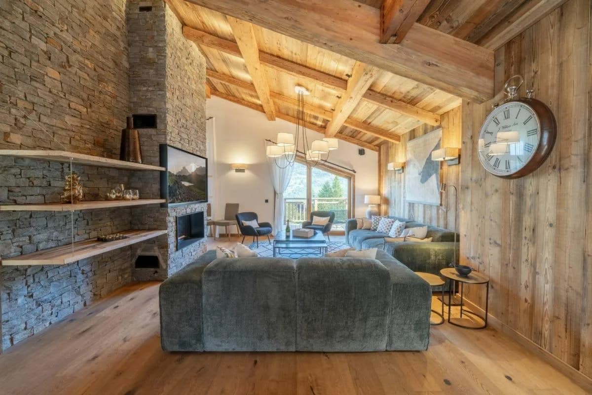 Exclusive Retreat With Four Bedrooms Plus photo 2