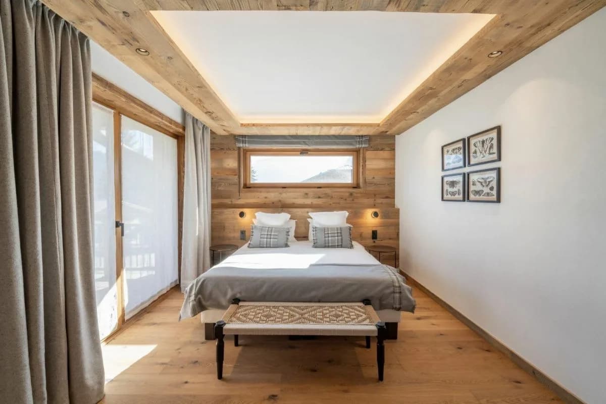 Exclusive Retreat With Four Bedrooms Plus photo 3