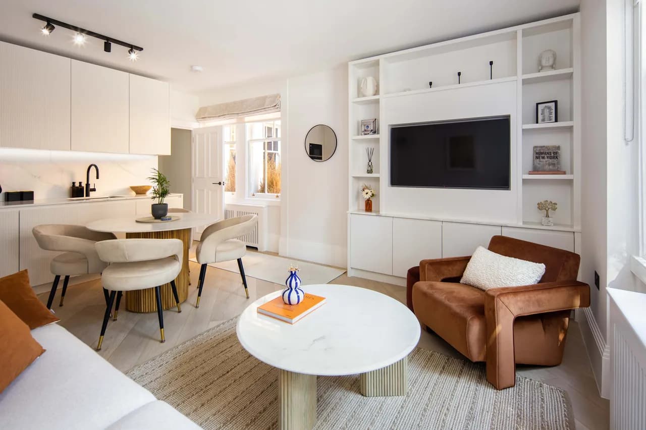 City View Two Bedroom Villa in London