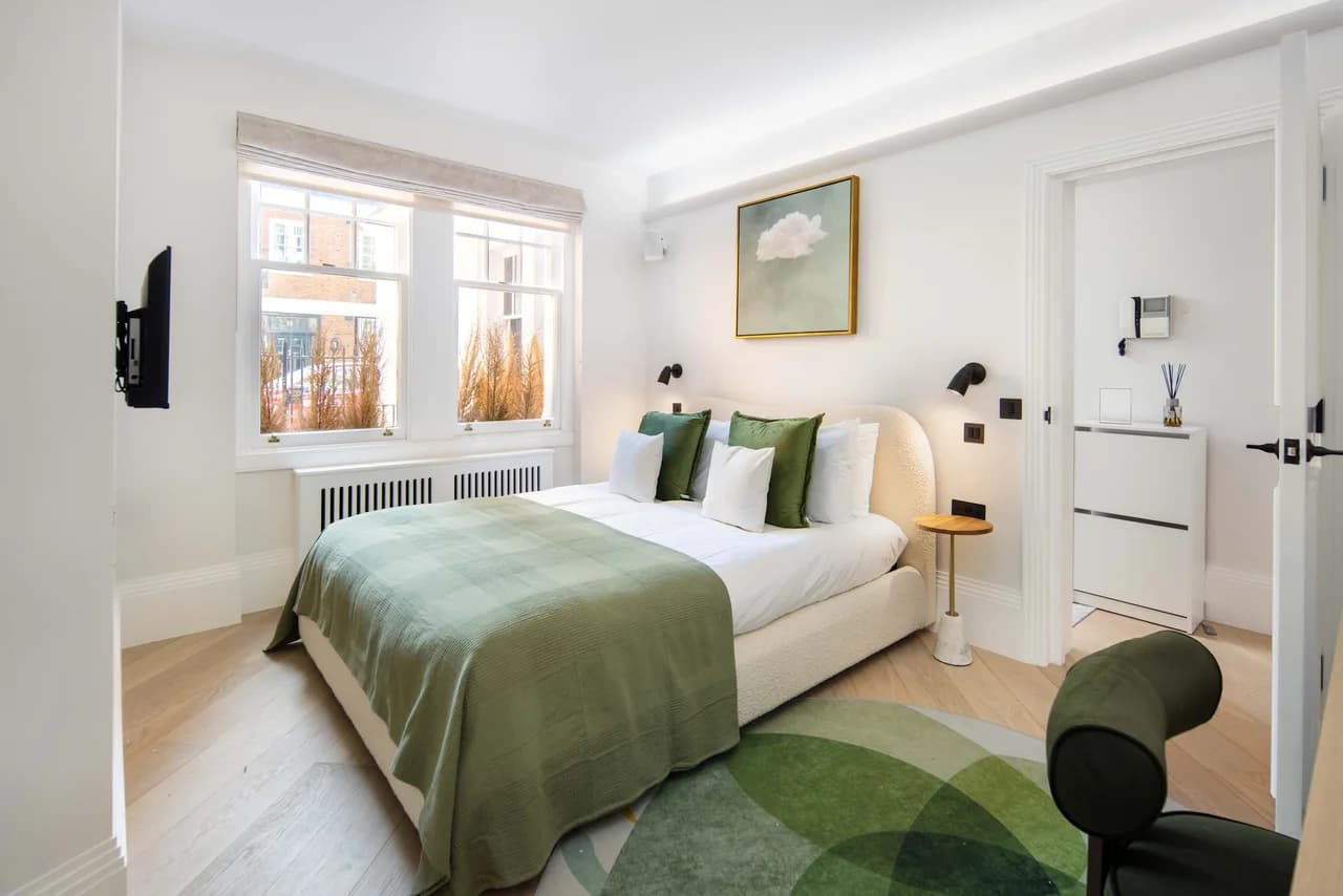 City View Two Bedroom Villa in London photo 3