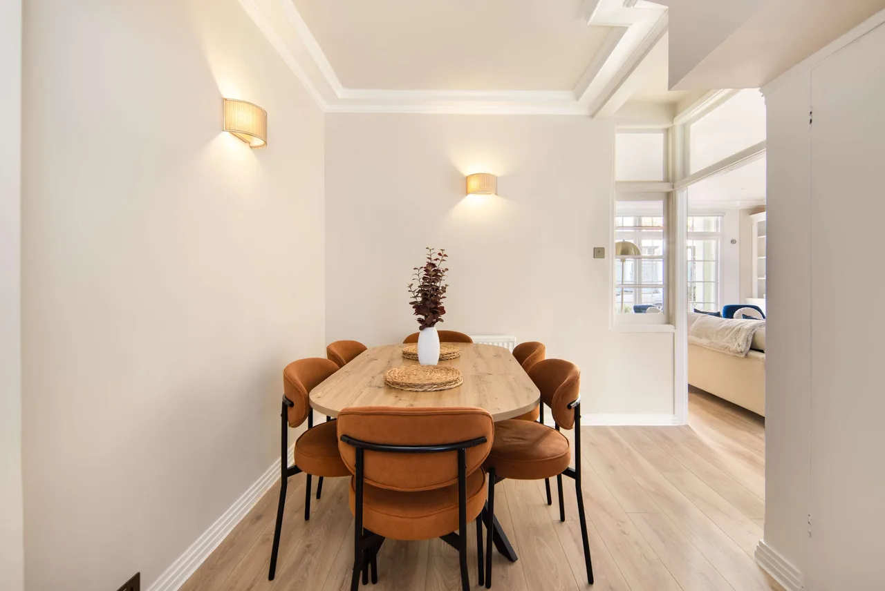Elegant Mews House in Belgravia, London photo 3