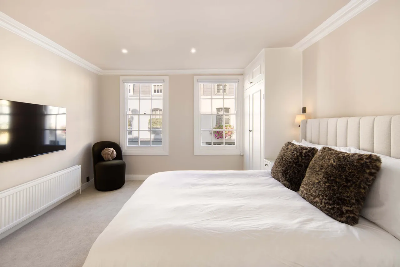 Elegant Mews House in Belgravia, London photo 4