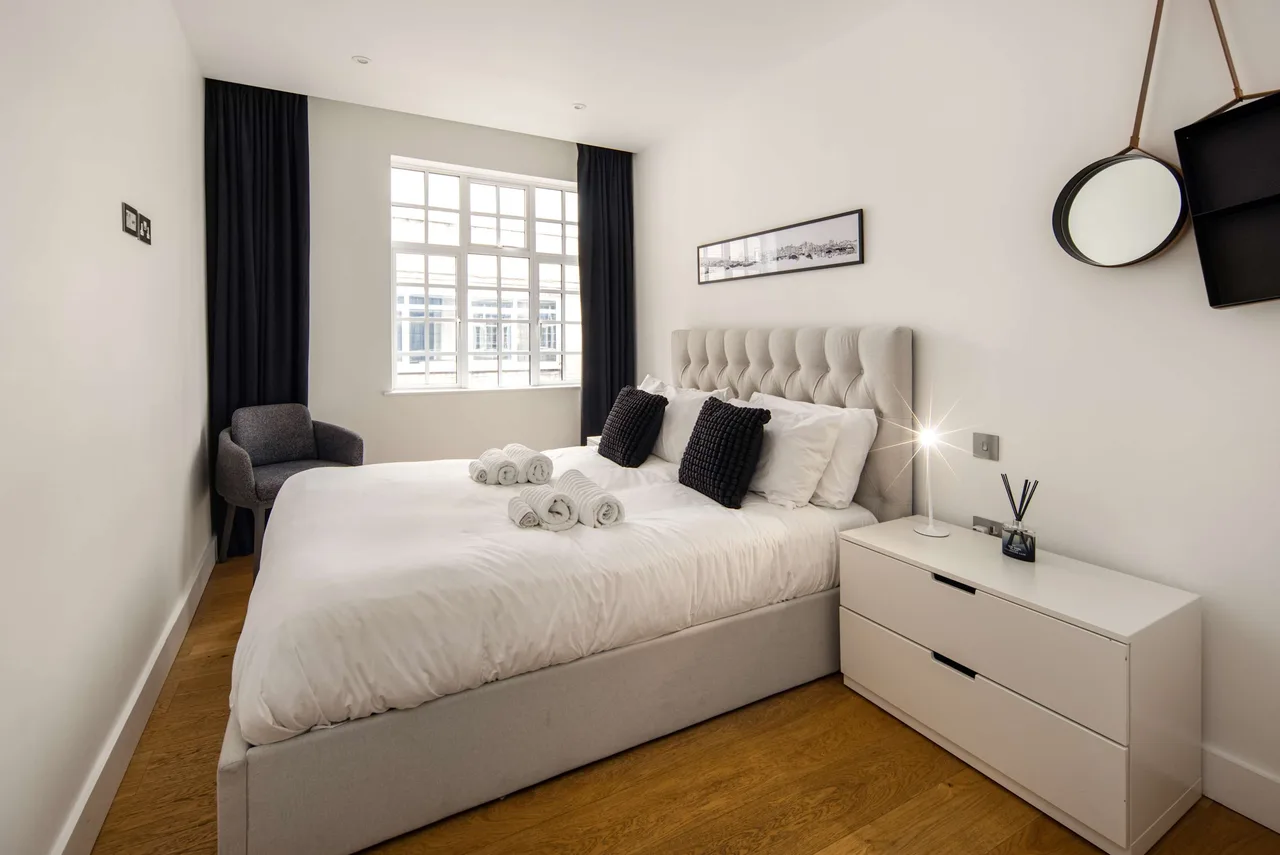 Elegant Townhouse Near Bond Street in London photo 5