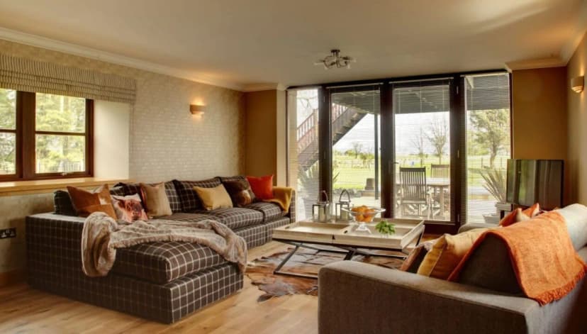 Stylish Countryside Escape With Hydro Spa