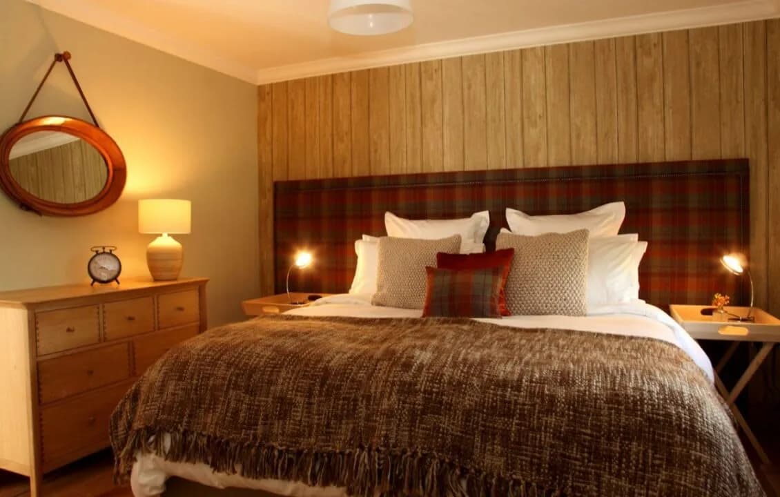 Stylish Countryside Escape With Hydro Spa photo 2