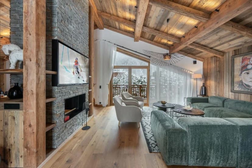 Courchevel Chalet With Pool And Sauna