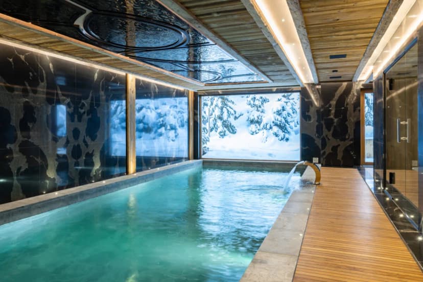Warm Mountain Home Featuring Five Suites