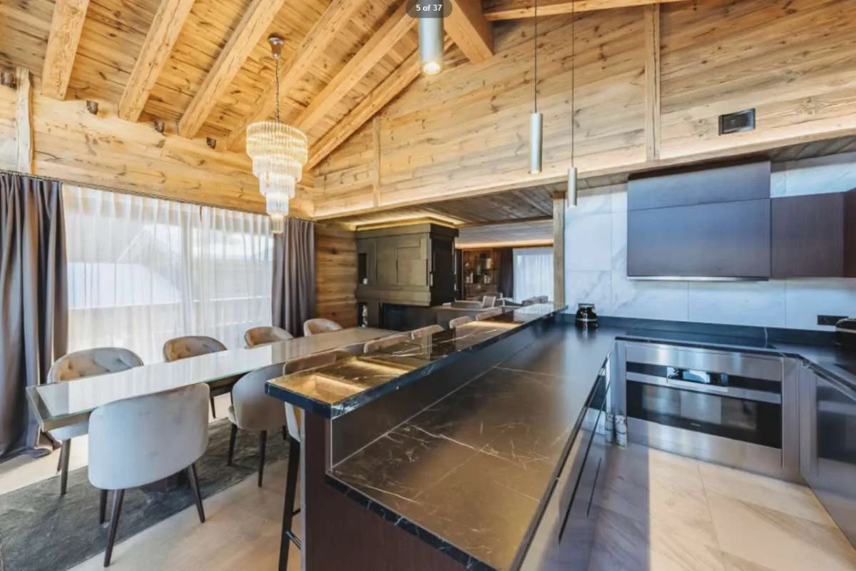 Warm Mountain Home Featuring Five Suites photo 2