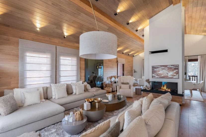 Luxury Chalet Offering Relaxation And Comfort