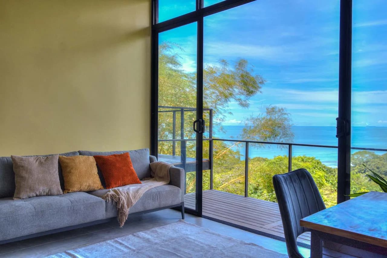 Oceanview Luxury Retreat Steps From Beach