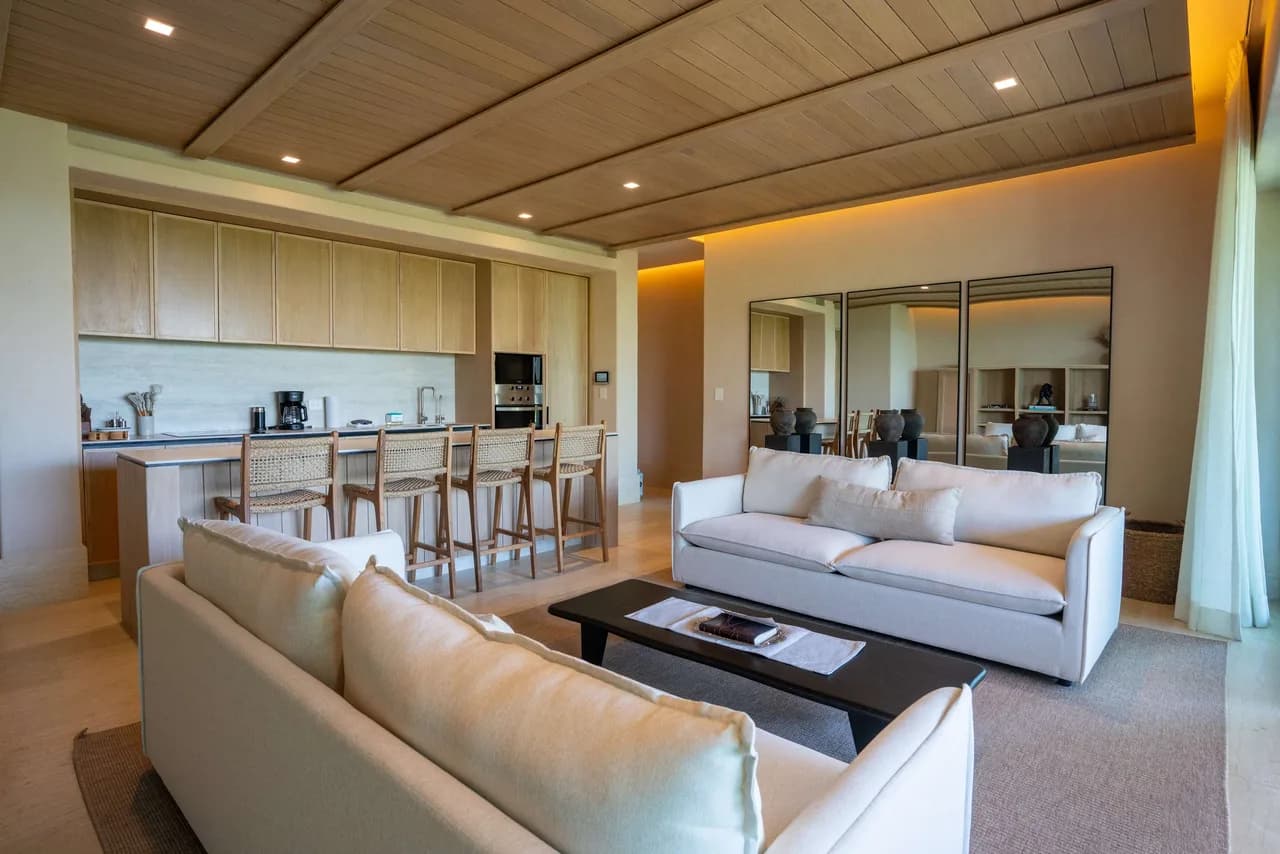 Caribbean Vibes | 4BR | Beachfront, Pool & Relax photo 2