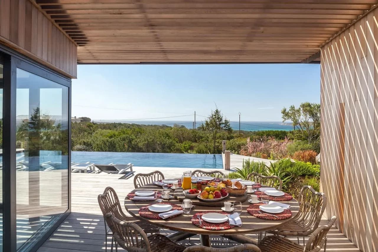 Coastal Haven of Cedar & Sea photo 3