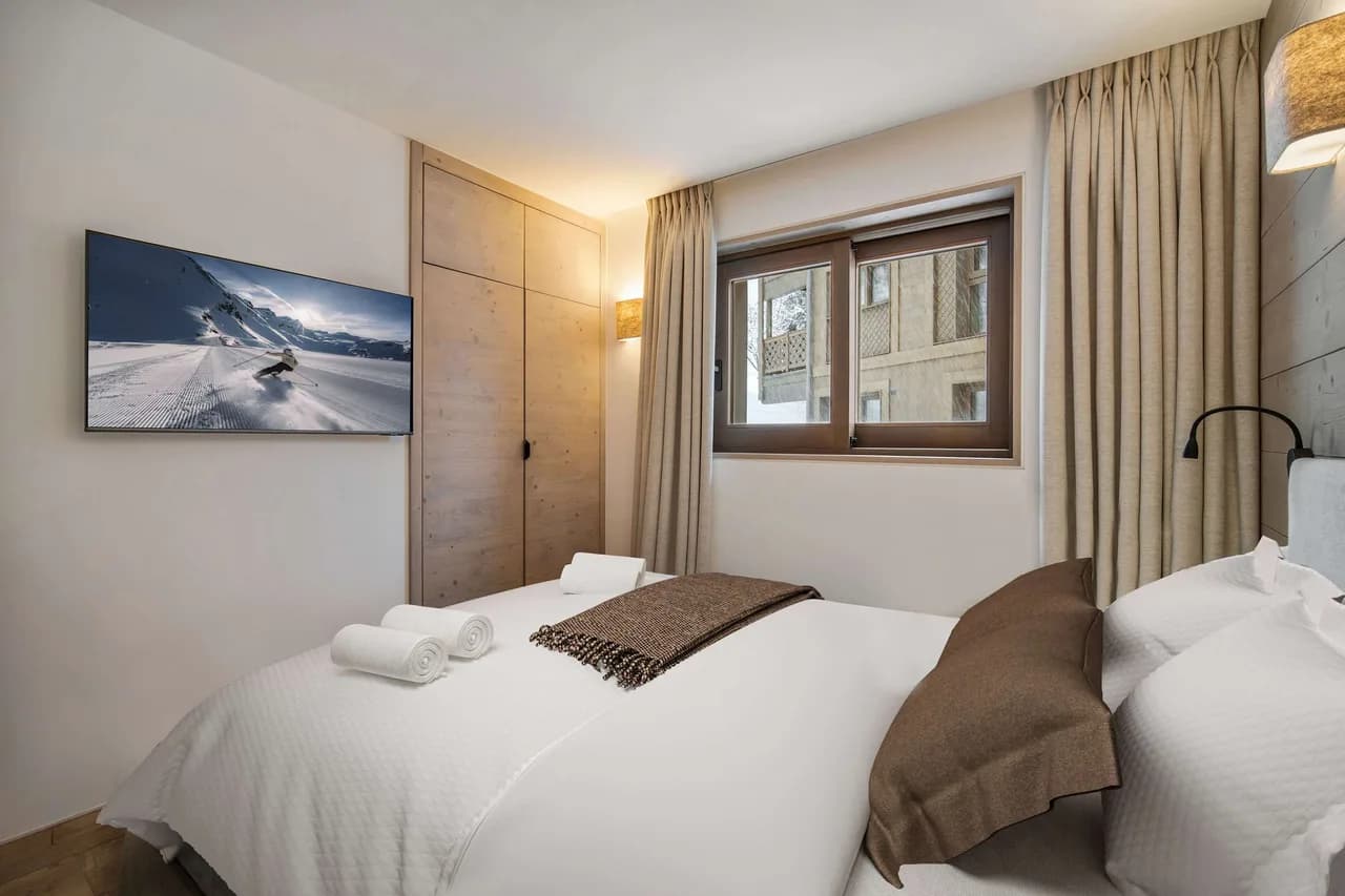 Contemporary Courchevel Ski Retreat photo 2