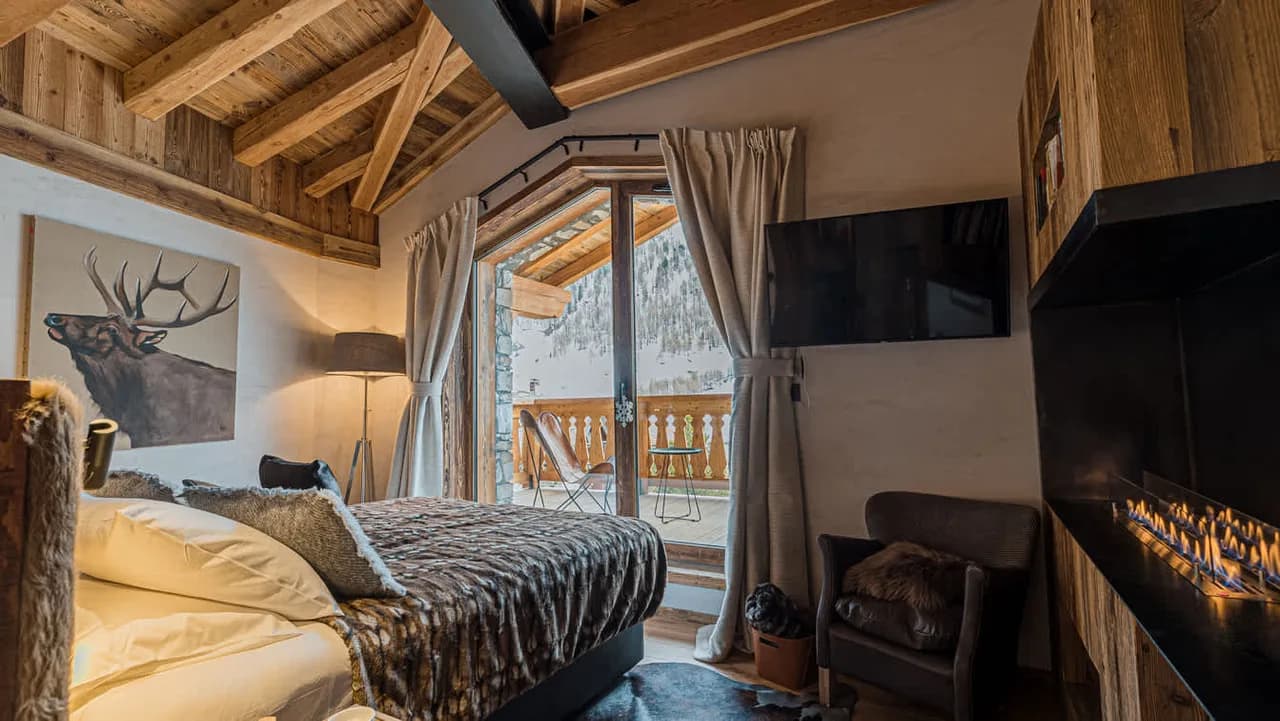 Scenic Alpine Sanctuary With Indoor Pool photo 2