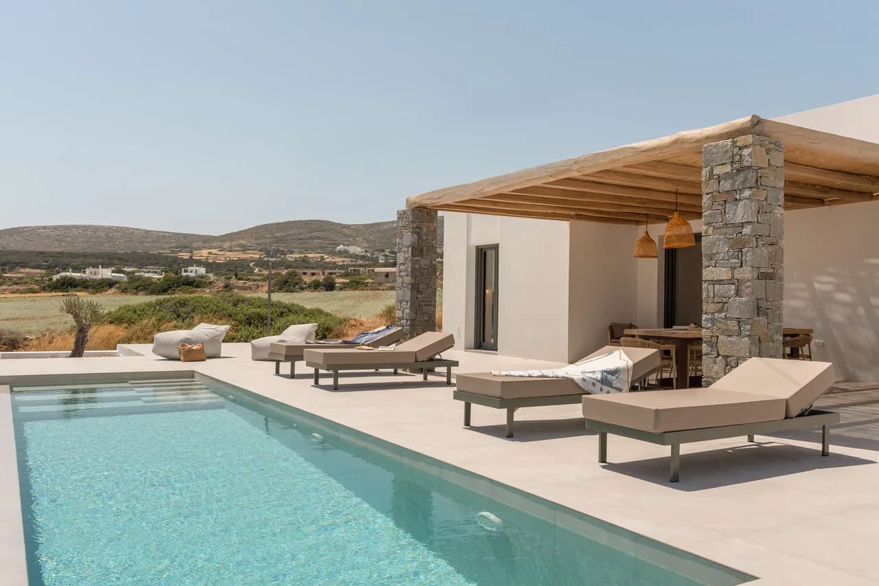 Tranquil Modern Villa With Private Pool photo 4