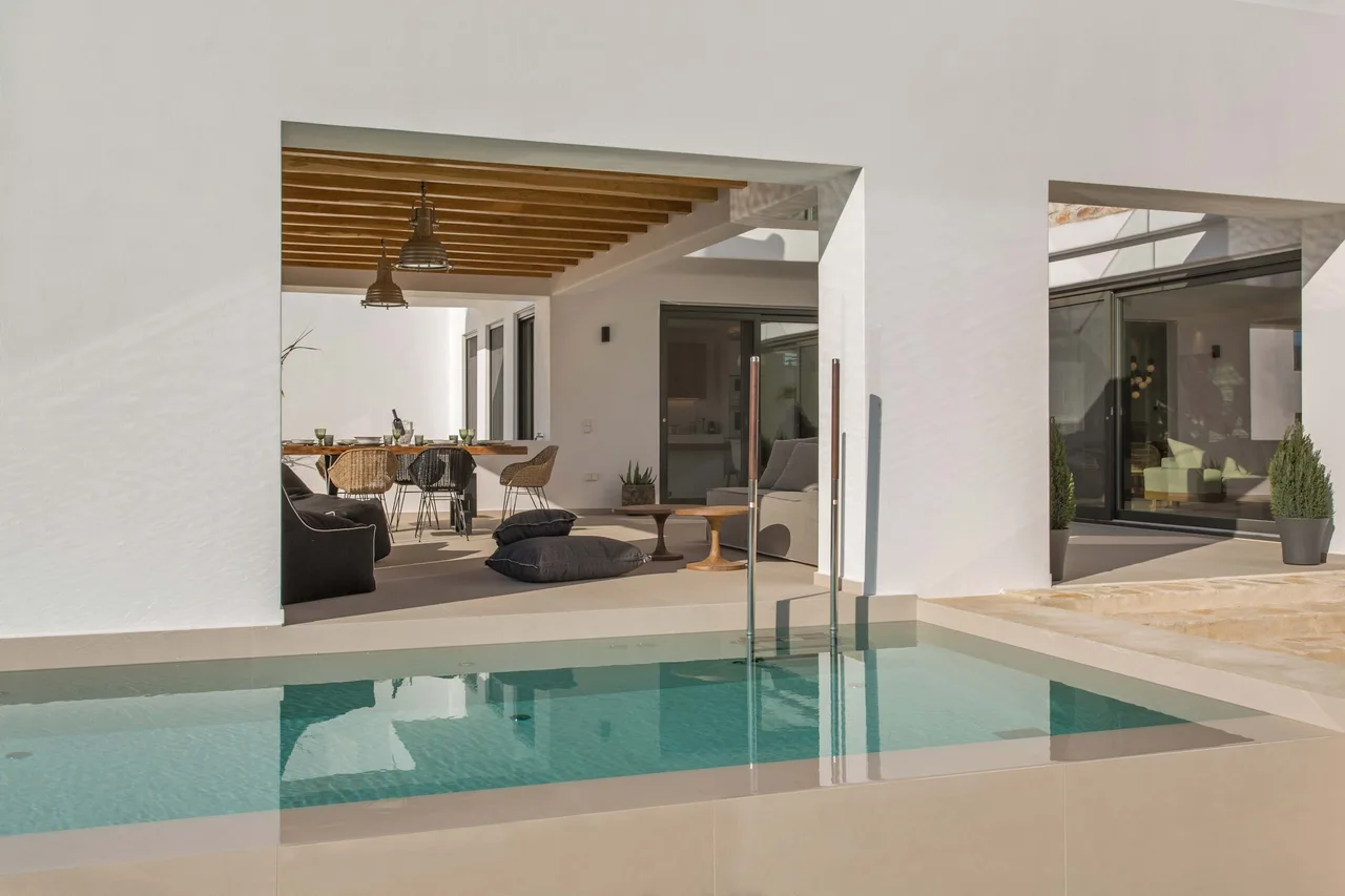 Stunning Sea Views With Infinity Pool Access photo 5