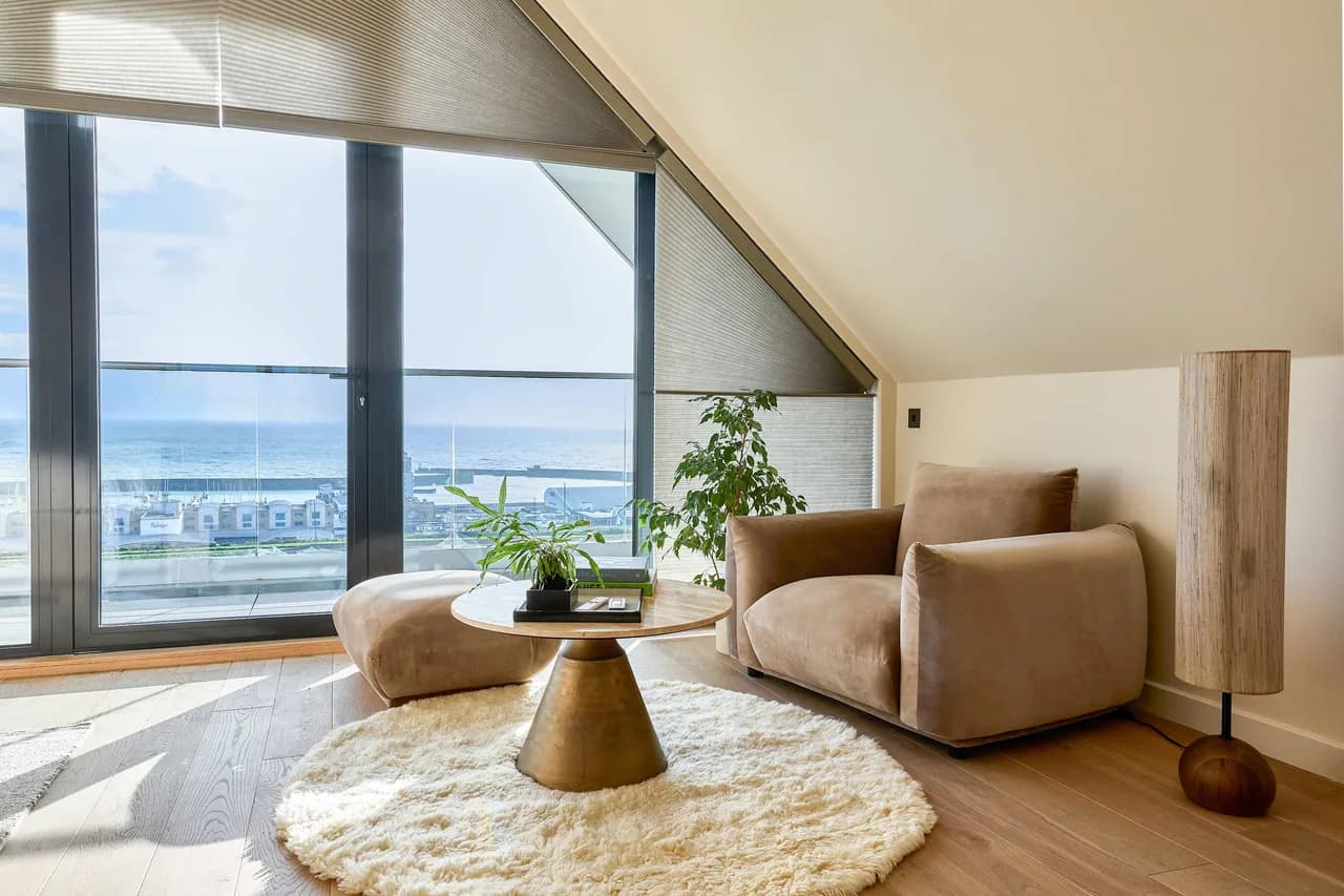 Beachfront Villa with Private Pool in Brighton photo 3