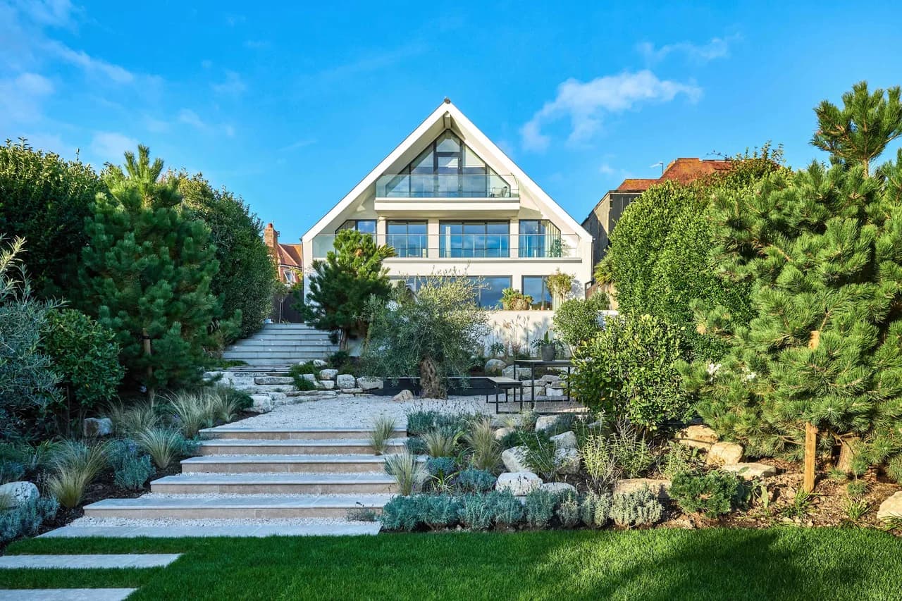 Beachfront Villa with Private Pool in Brighton photo 4