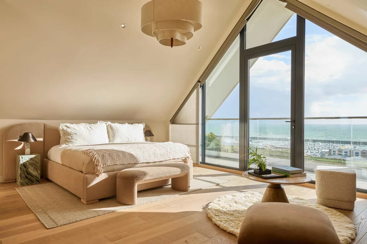 Beachfront Villa with Private Pool in Brighton photo 5