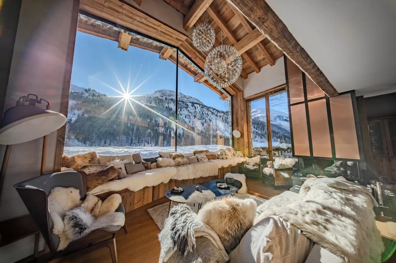 Spacious Luxury Chalet With Infinity Pools photo 2