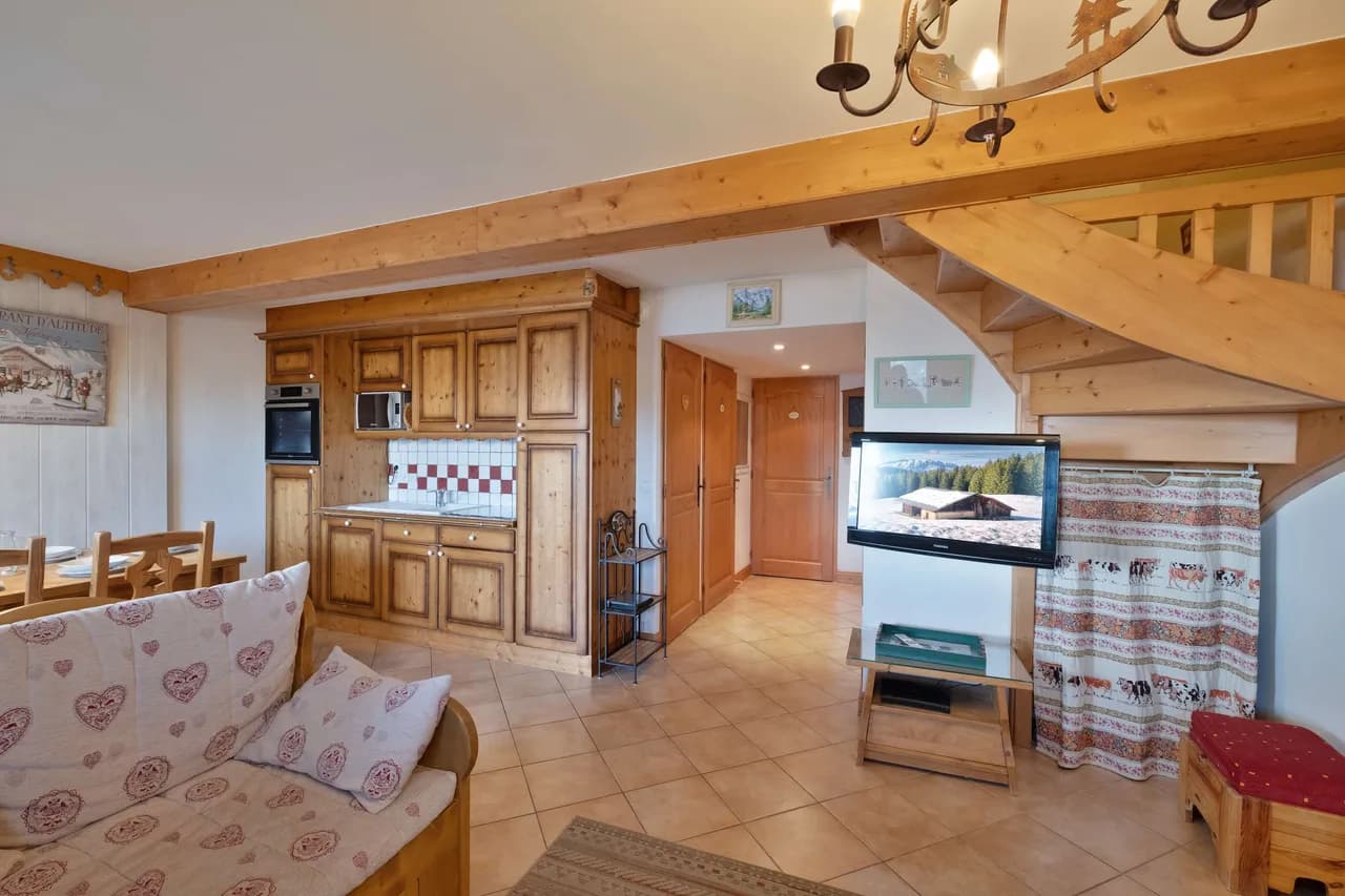 Elegant Mountain Apartment With Pool Access photo 5