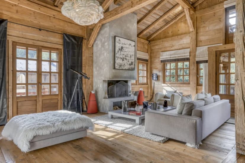 Traditional Chalet Blending Comfort And Nature