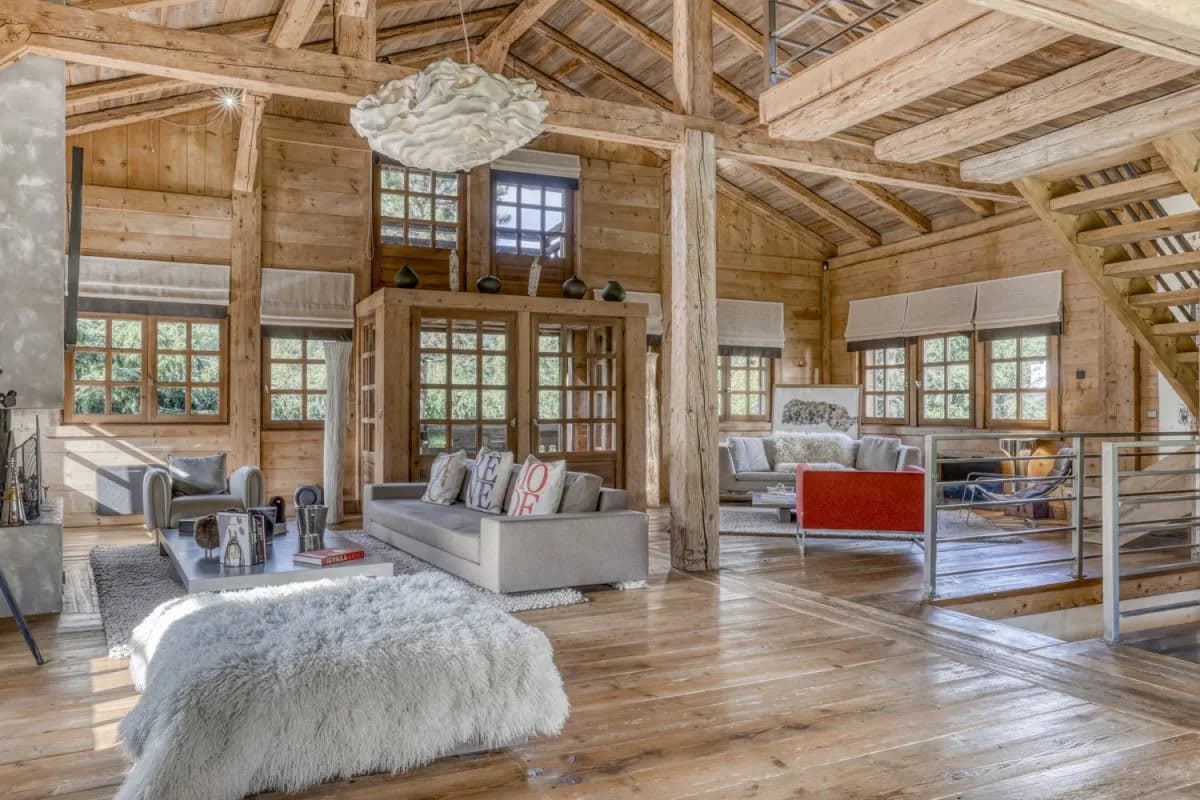 Traditional Chalet Blending Comfort And Nature photo 5