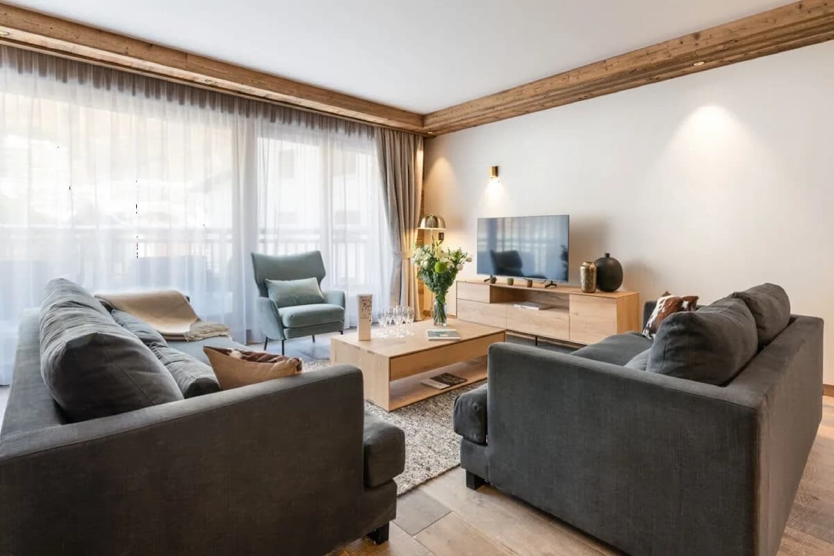 Bright Alpine Apartment With Mountain Views photo 4